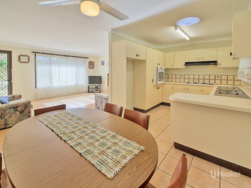 Real Estate Algester 0474