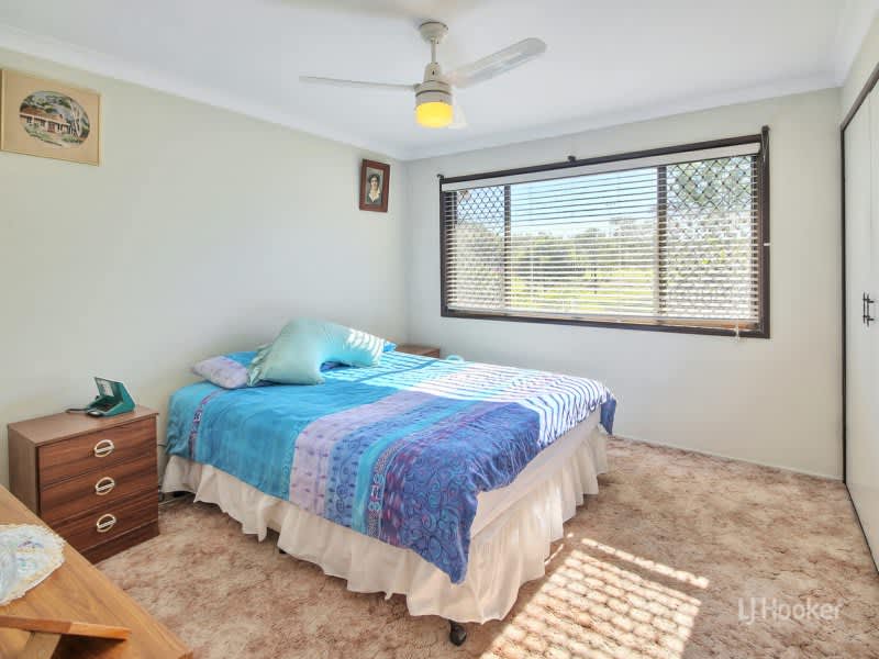 Real Estate Algester 0477