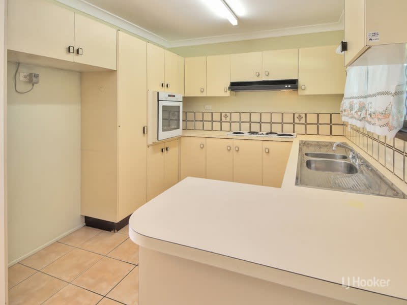 Real Estate Algester 0479