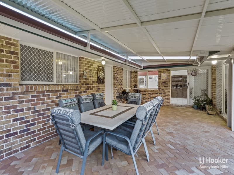 Real Estate Algester 053